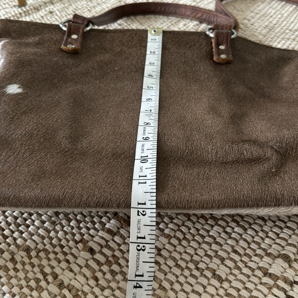 Wild Goose Cowhide Tote - Picture 5 of 10